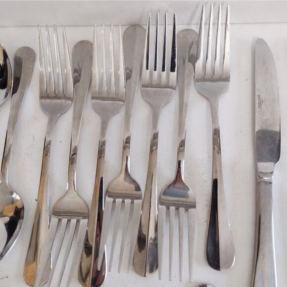 Lot 38pcs Phaltzgraff 18/0 Legacy Stainless Steel Flatware Knives Forks Spoons - Picture 4 of 9